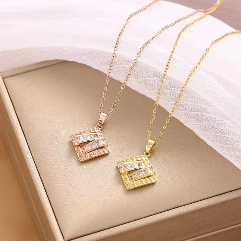 

Square Zircon Titanium Steel Necklace Geometric Clavicle Chain