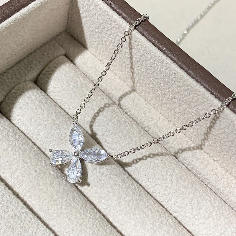 

Golden Phantom Butterfly Necklace Female Hollow out Three dimensional tassel Butterfly Full Diamond Simple temperament Clavicle