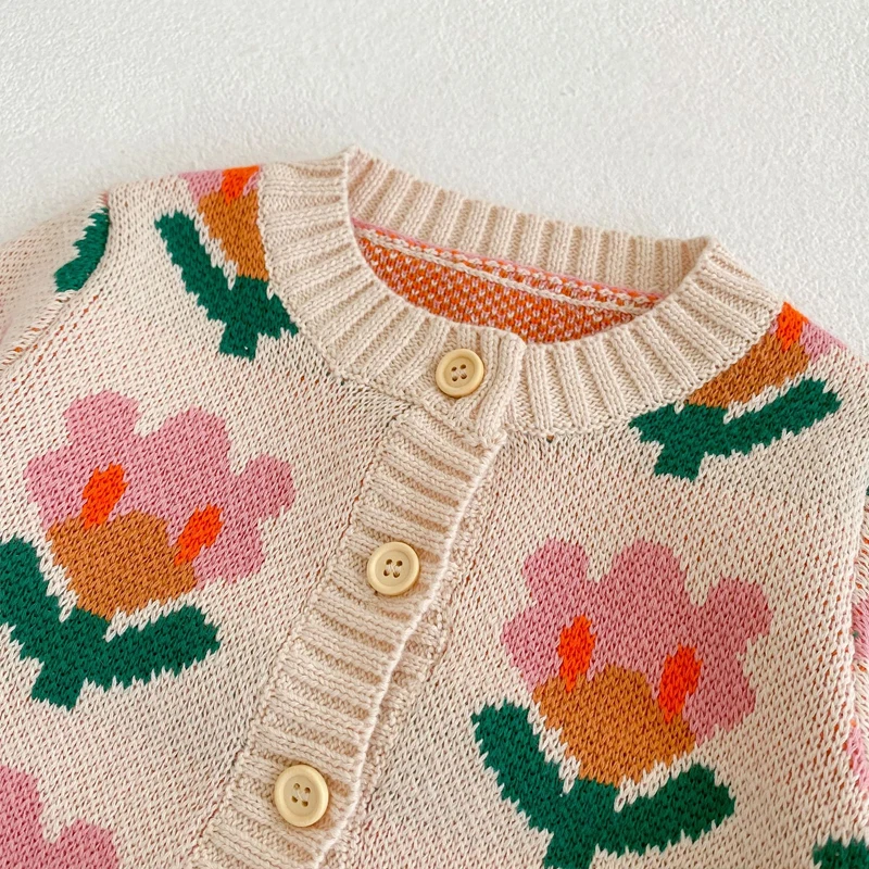 Autumn New Baby Clothing, 0-3 Year Old Girl, Romantic Flower Knitted Coat Sweater