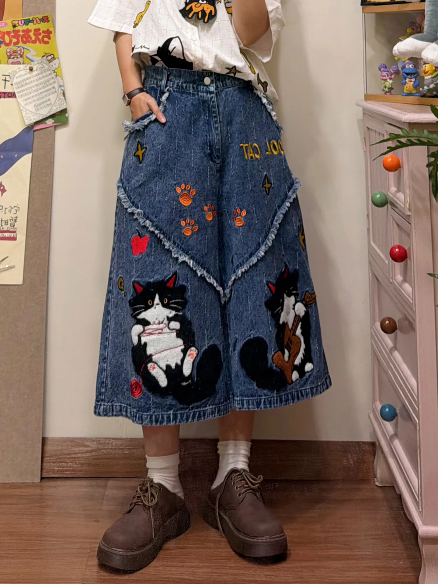 BIBULU Original Design American Retro Cartoon Embroidered Denim Jeans Loose Straight Casual Pants for Women Summer Hip Hop Style