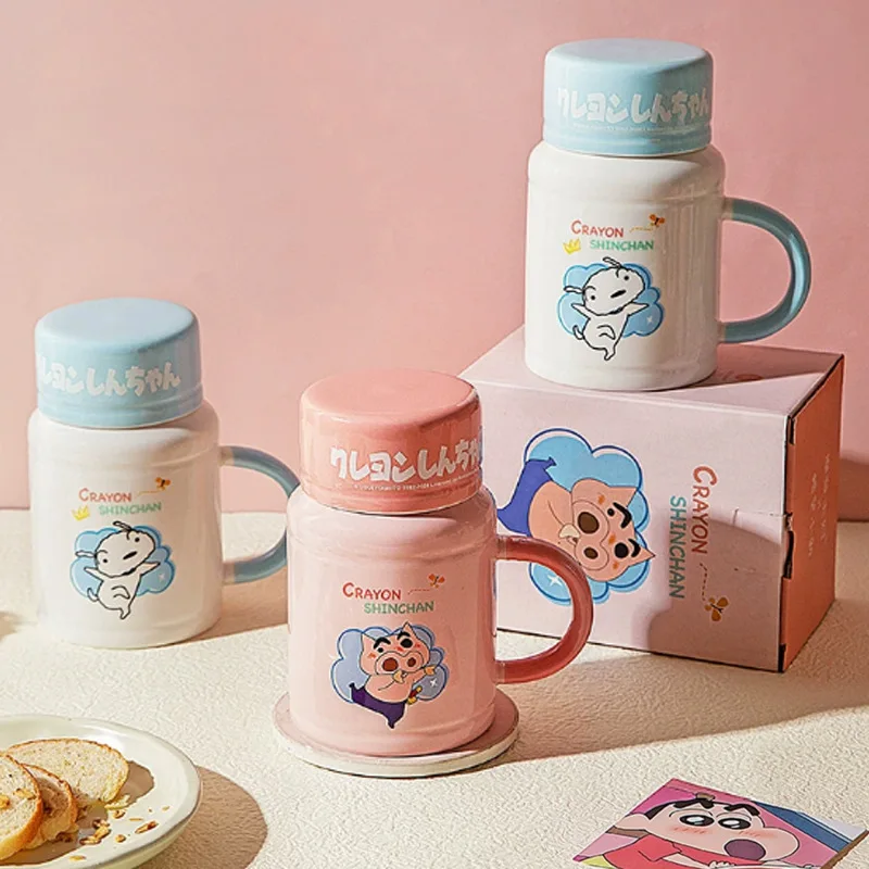

Crayon Shin-chan Buriburizaemon Nohara Shiro Ceramic Mug with Lid New Cartoon Water Cup Household Cute Couple Milk Handle Cup