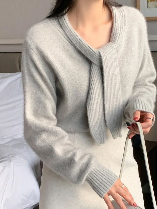 Słodki i elegancki damski sweter z dzianiny z krzyżowym wzorem, styl koreański, regularny krój, ekskluzywny produkt internetowy, włókno poliestrowe.