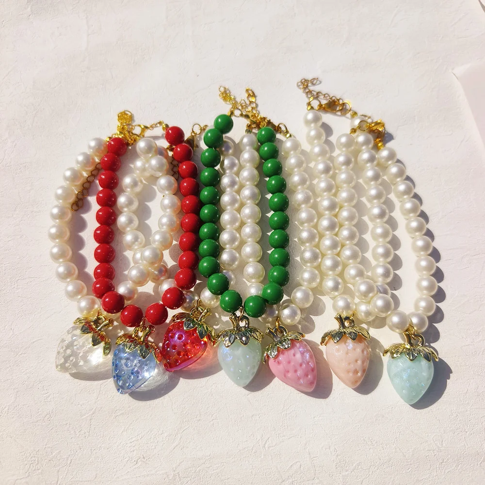 

Dog Accessories Pearl Pet Collar Cartoon Strawberry Pendant Cat Necklace Handmade Jewelry for Dog Cat Decoration Accessories