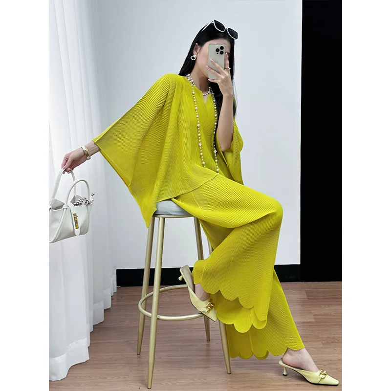 

ALSEY Round Neck Long-sleeved Top Elastic Waist Pleated Half-body Skirt Two-piece Miyake 2025 Summer New Fashion Women's Suit