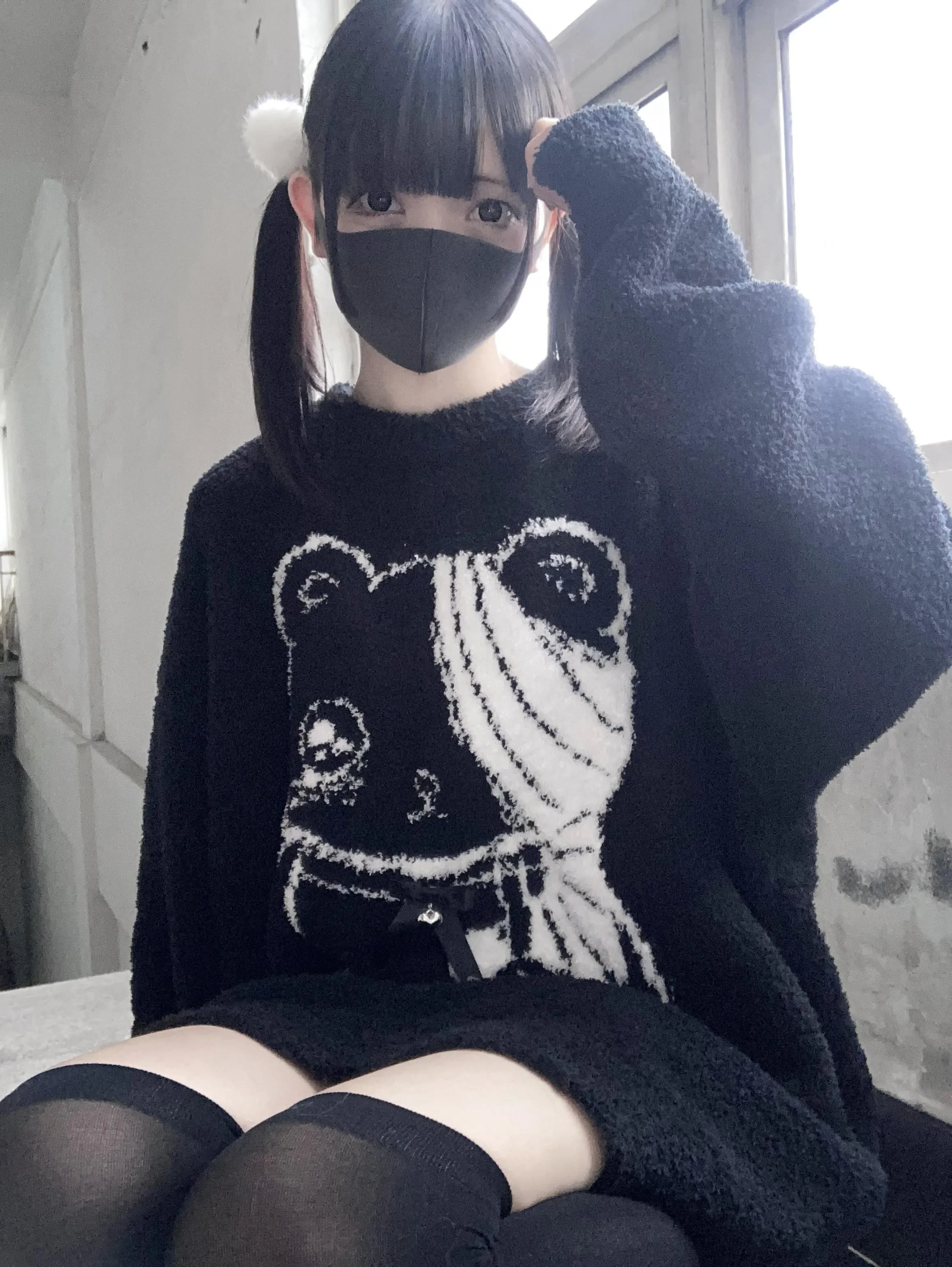 New Autumn and Winter Cute Cartoon Bear Pullover Sweater Girl Women's Thickened Knitwear Mid-length Black Knitted Tops