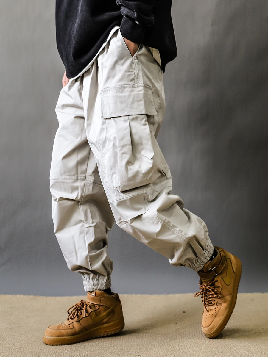 

Trendy American Retro Loose Fit Cargo Pants for Men Color Elastic Waist Long Trousers Youthful Energy Sle Autumn Wear
