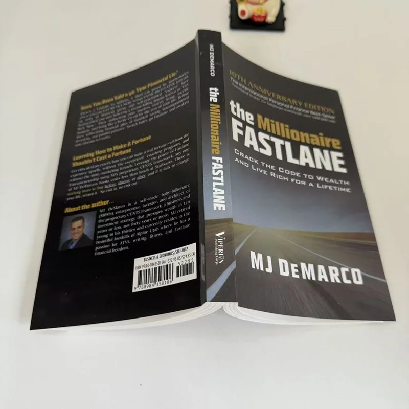 المليونير Fastlane من MJ DeMarco كراك رمز الثروة والمعيشة الغنية في غلاف ورقي مدى الحياة باللغة الإنجليزية Libros Livros