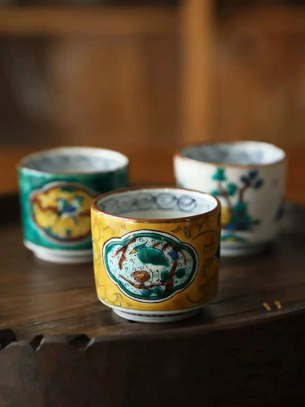 In Stock Japanese Imported Ware Akaoka Ancient Kutani Hand-Painted Tea Wine Ceramic Small Cup With Wooden Box