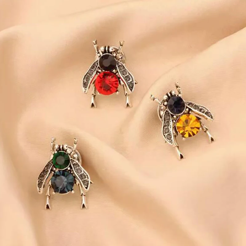 Vintage Bee Rhinestone Brooch Trend Creative Insect Corsage Creative Anti-light Pin