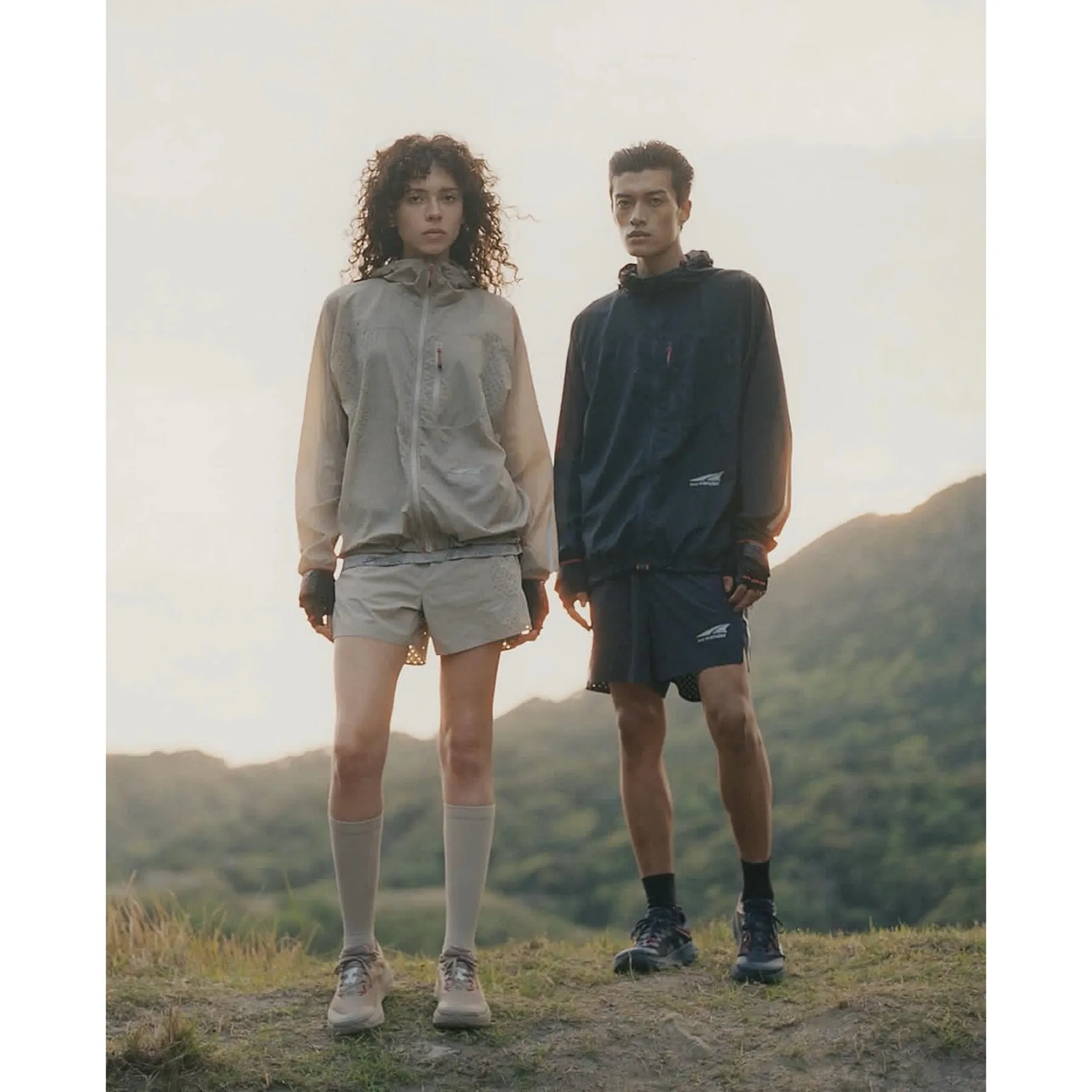 Lightweight Quick-Dry Breathable Windproof Outdoor Jacket Sunscreen Outerwear Unisex Polyester Nylon Composite Fiber Coat