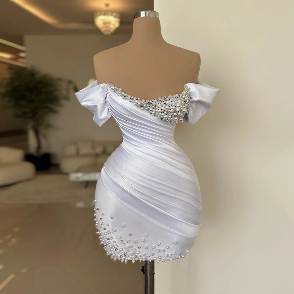 Luxury Cocktail Dresses Mini Pearls White Satin Off the Shoulder Cocktail Gowns for Women 2024 Pleats Sheath/Column Party Dress