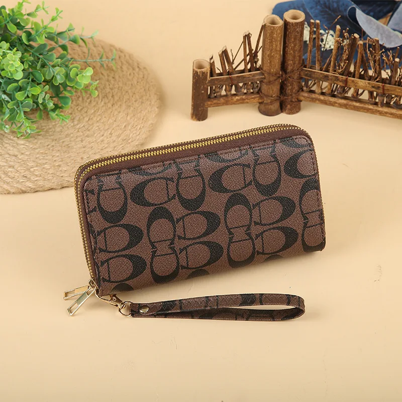 Mini Fashionable Leather Coin Purse for Women Zipper Wallet Compact Size Popular Model New Design Small Speciality Handbag