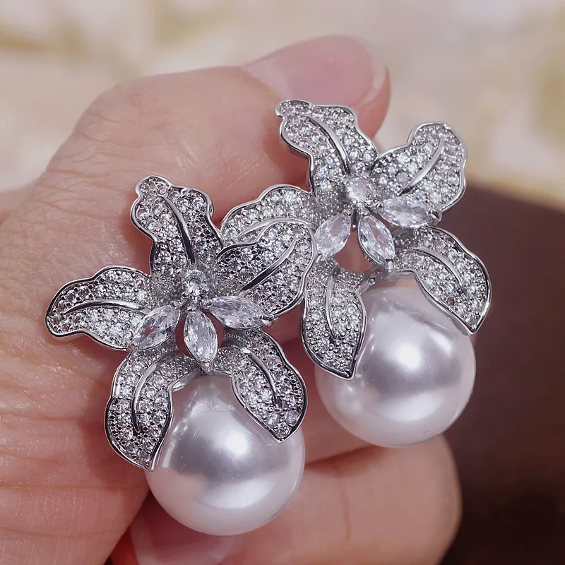Elegant Imitation Pearl Big Stud Earrings Luxury Sparkling Zircon Crystal Flower Earrings for Women Female Wedding Party Jewelry