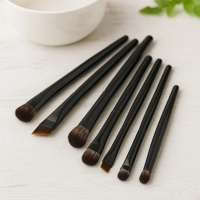 6PCS Professional Soft Eyebrow Eyeshadow Eyeliner Brushes Set for Women Facial Beauty Contouring Cosmetic Tools