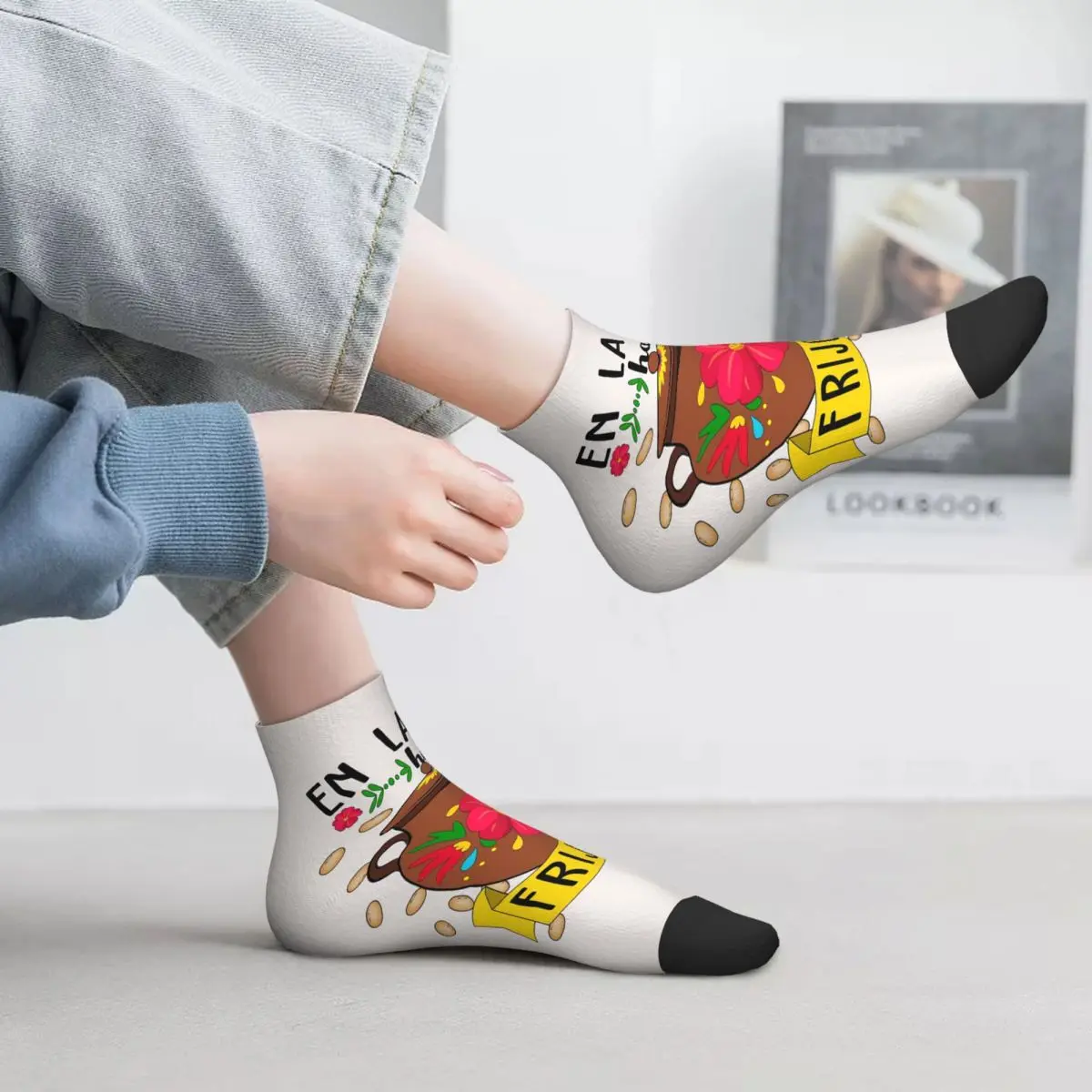 

En La Casa Hay Frijoles Funny Mexican Food Socks Harajuku Super Soft Stockings All Season Socks Accessories for Unisex Gifts