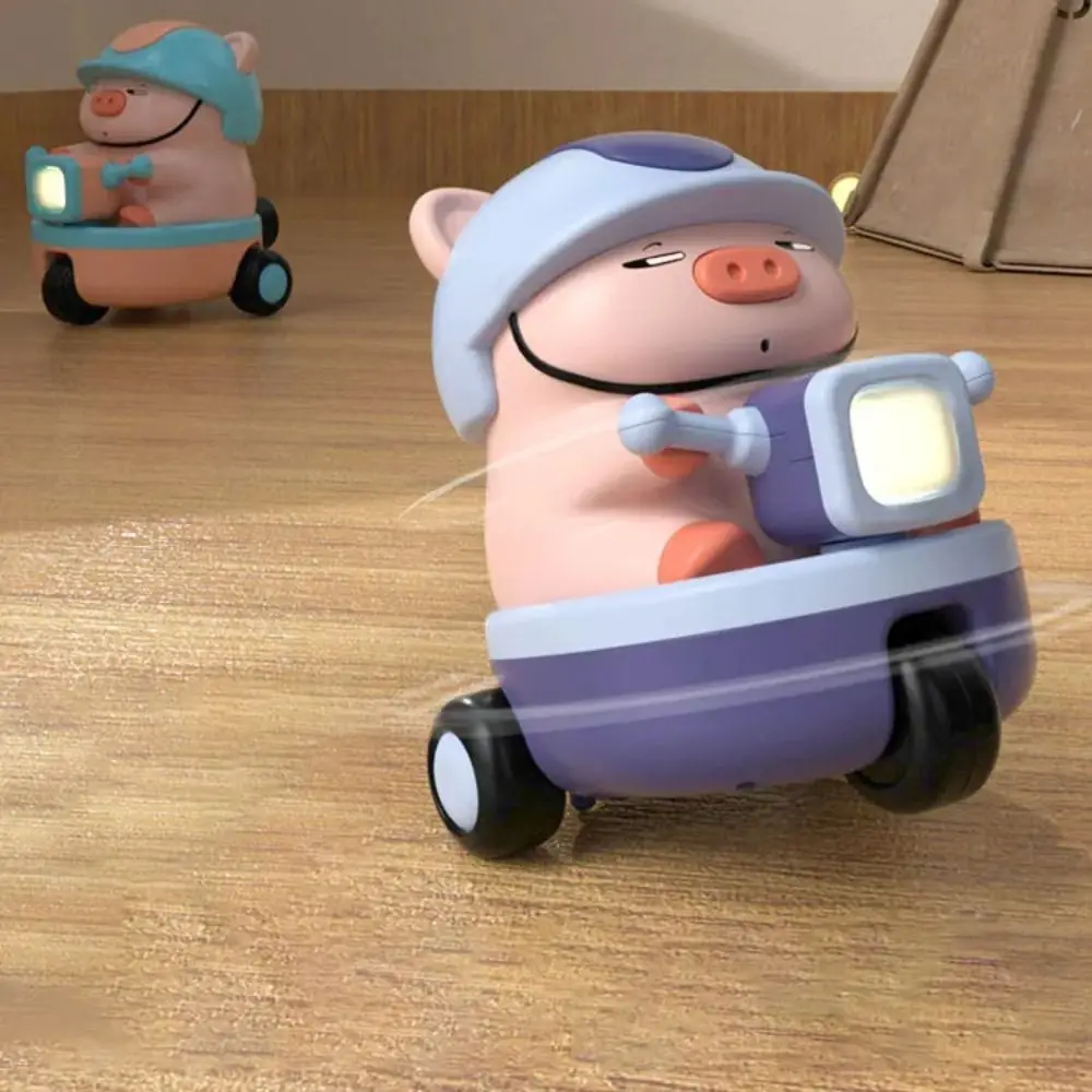 Porco de plástico dublê carro de três rodas brinquedos som e luz interativo animal piggy carro elétrico brinquedo móvel rotativo