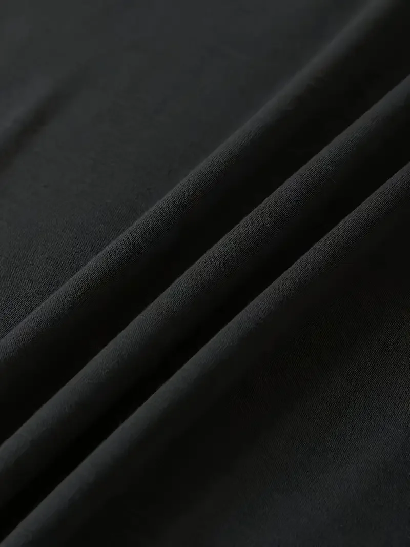 T-shirt grafica divertente da donna "I Can Start Acting Like Mom" - Design lucido con testo accattivante