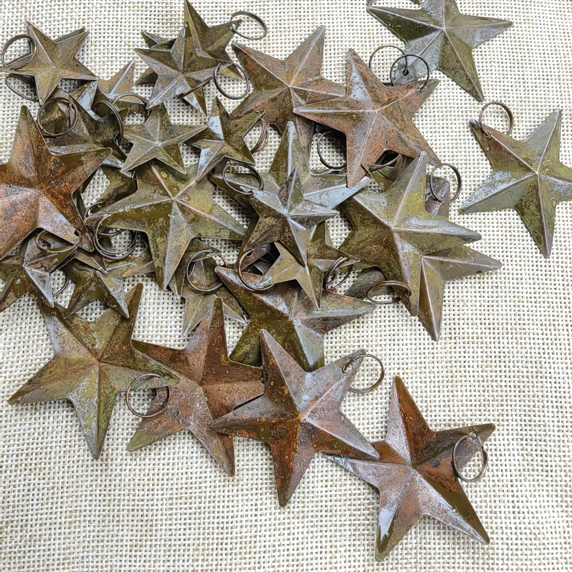 60PCS 3/5cm Rusty Stars for Crafts Rustic Metal Barn Star Vintage Star Antique Primitives Star Ornaments for Festival