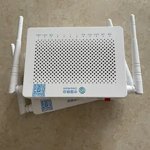 GPON ONT F673AV9 또는 F673AV9A 4GE LAN + 2.4G&5G WIFI GPON ONU(박스 FTTH 없음)