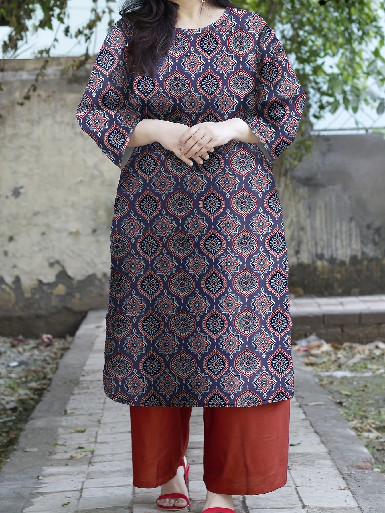 

Женский топ больших размеров с круглым вырезом и длинными рукавами с художественным принтом в стиле ретро, простые и элегантные свободные широкие брюки, комплект больших размеров