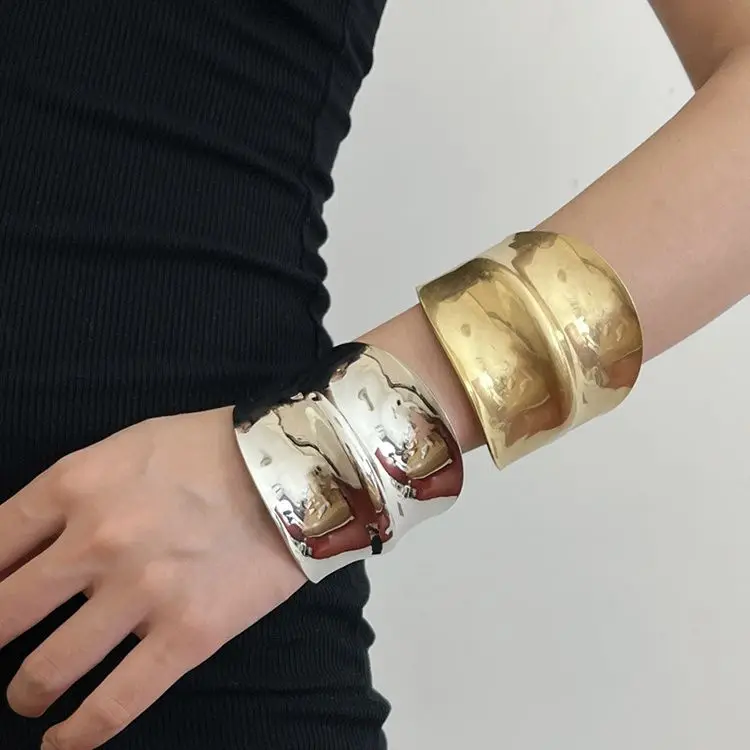 

Irregular concave-convex wide-edge open bracelet light luxury niche multi-layer exquisite