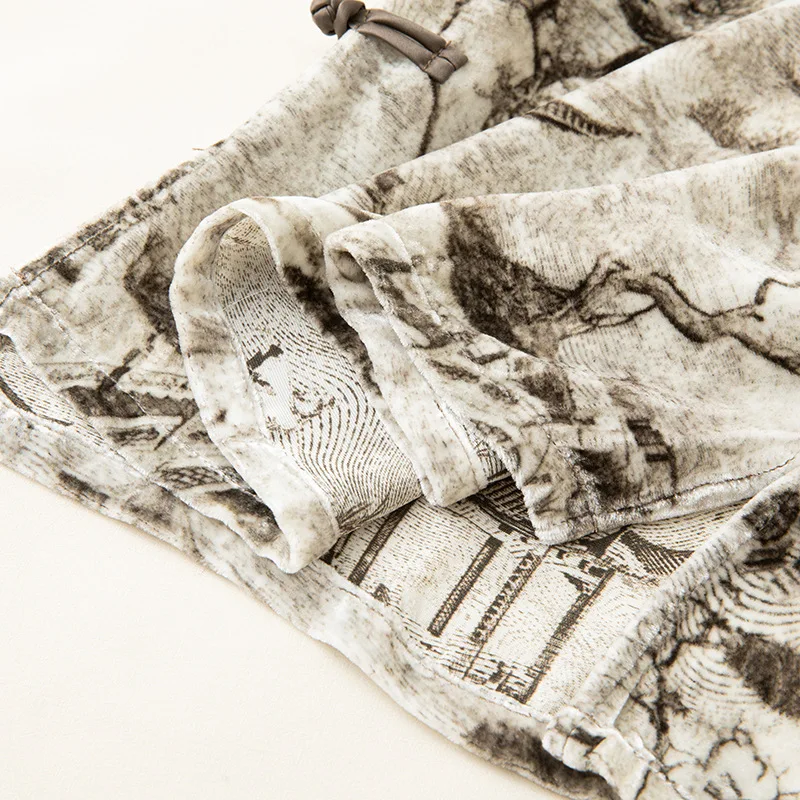 Winsleter-Bottom Elegantes Samthemd aus 100 % Seide, Damen-Stand-Kurzarm-Druck, Retro-Pendelbluse, Herbstneuheit 2025, T58237CC