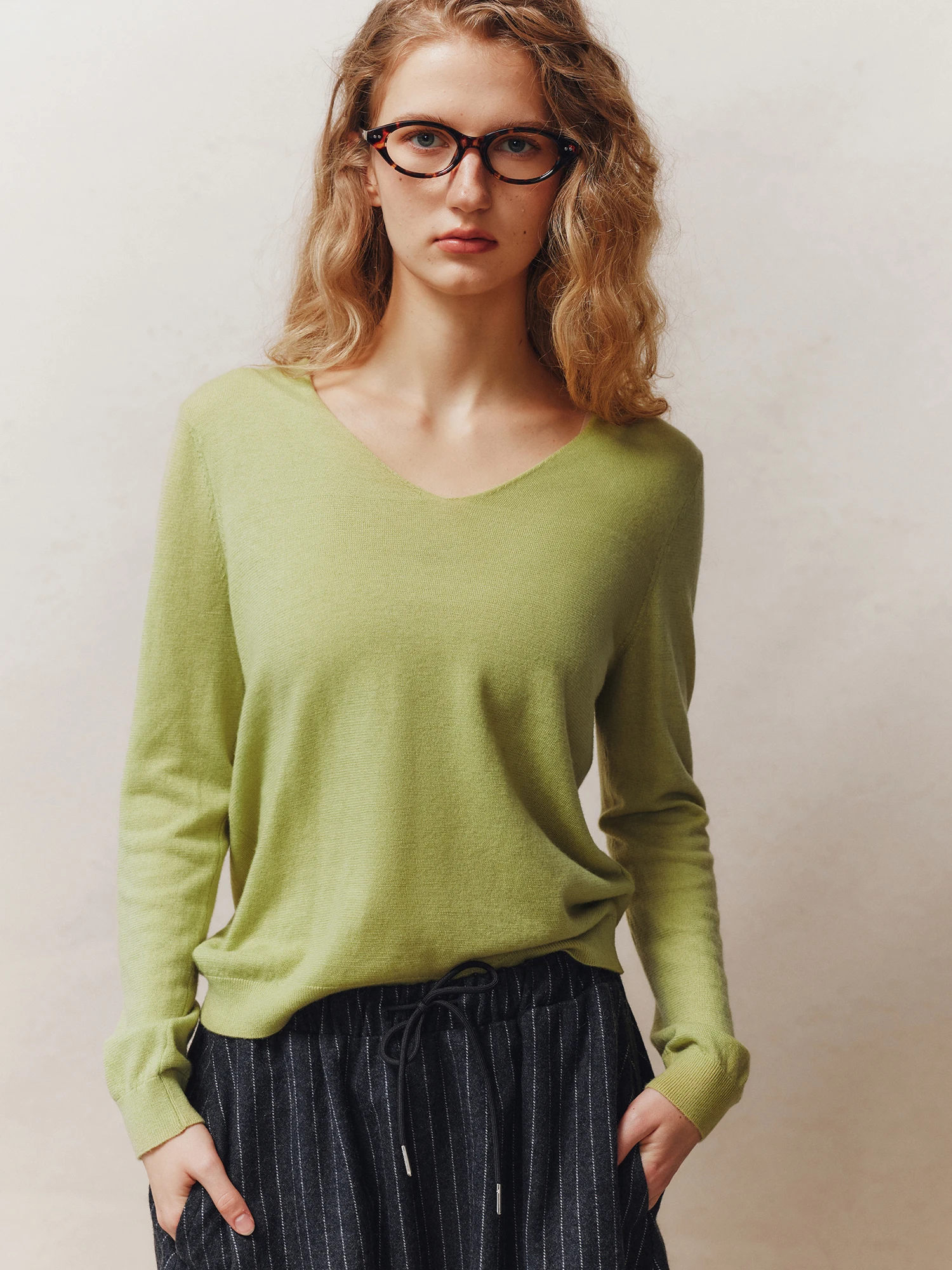 Ultra-Fine Merino Wool V-Neck Base Shirt Versatile Simple Basic Style Women's Knitted Top Soft Woolen Casual Fashion