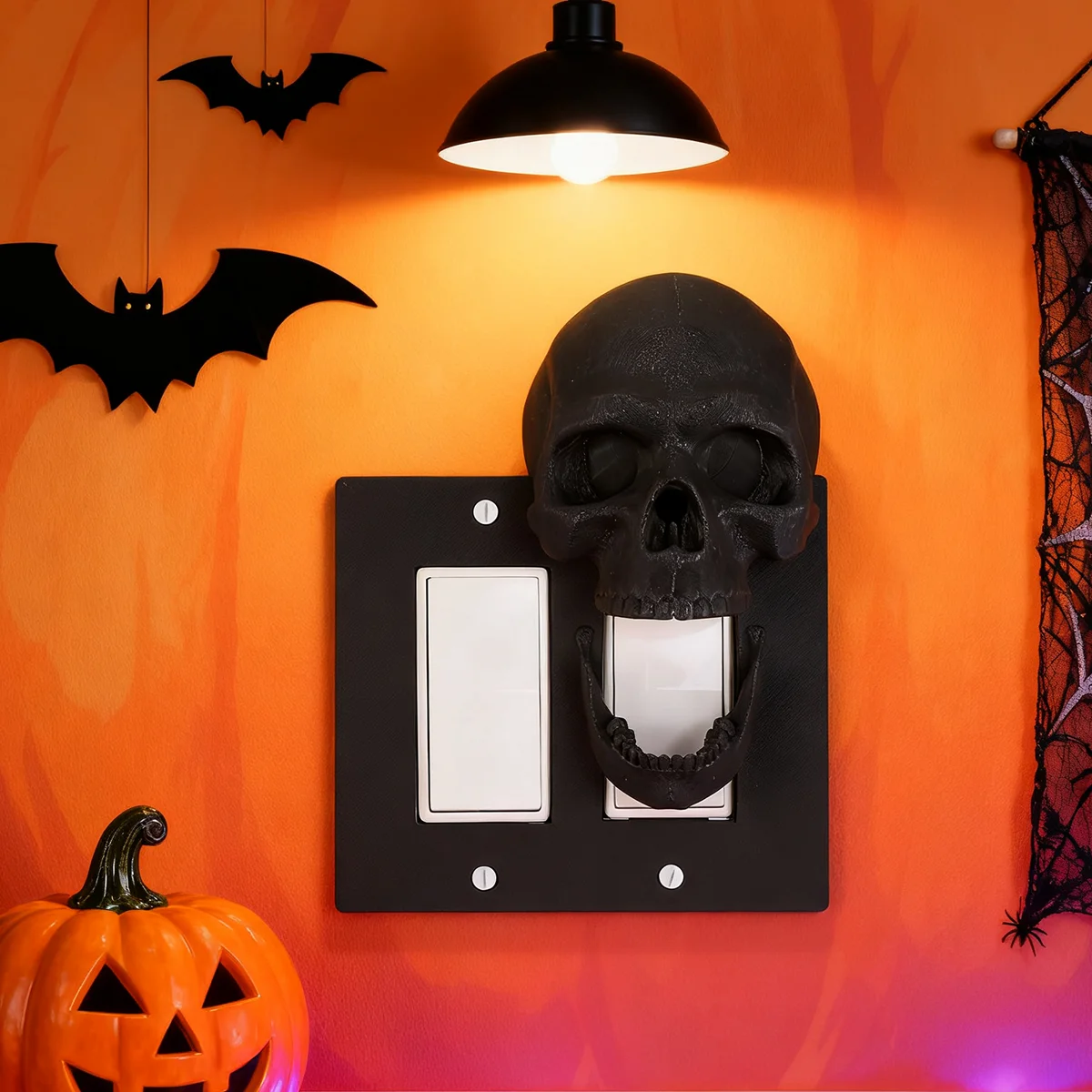 Grenzüberschreitender Totenkopf-Schalttafelrahmen, dunkles Thriller-Design, geeignet für Übersee-Halloween-Themen/Gothic Dark Hom