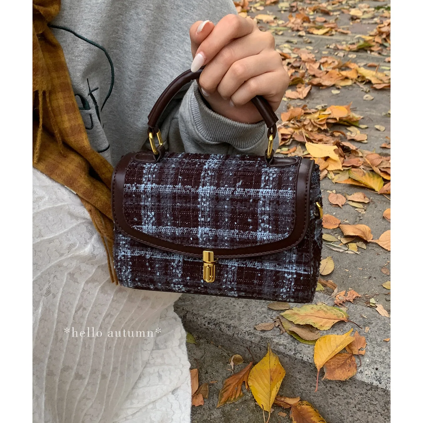 

2025 Mini Square Bag, Versatile Shoulder Purse for Women, Chic Crossbody Tote, Minimalist Day-to-Night Bag, Textured Sling Bag