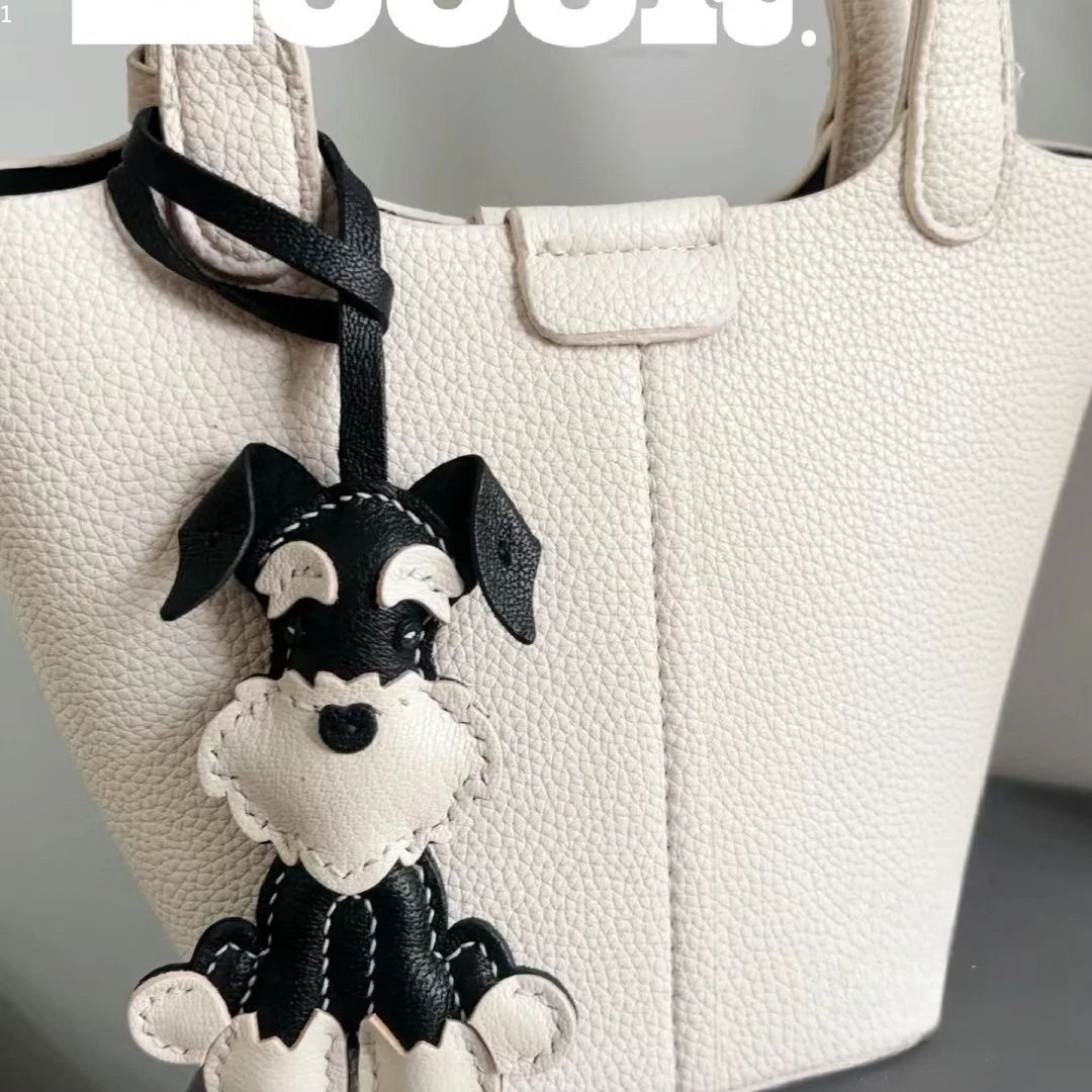 Dog Schnauzer Pendant Genuine Leather Creative Keychain Dog Handmade Cute Car Leather Gift Bag Pendant