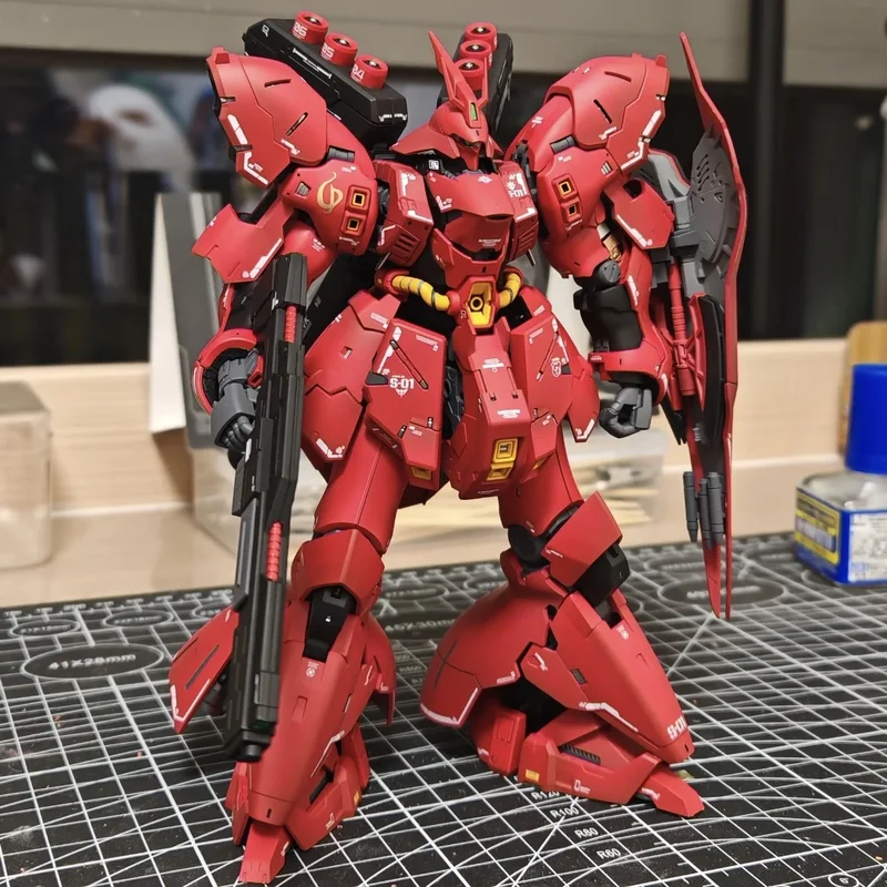 

Gao Gao Rg 1/144 Sazabi Comes With Water Decals Support Assembly Model Kit Action Figures Desktop Ornament Collectable Toy Gift