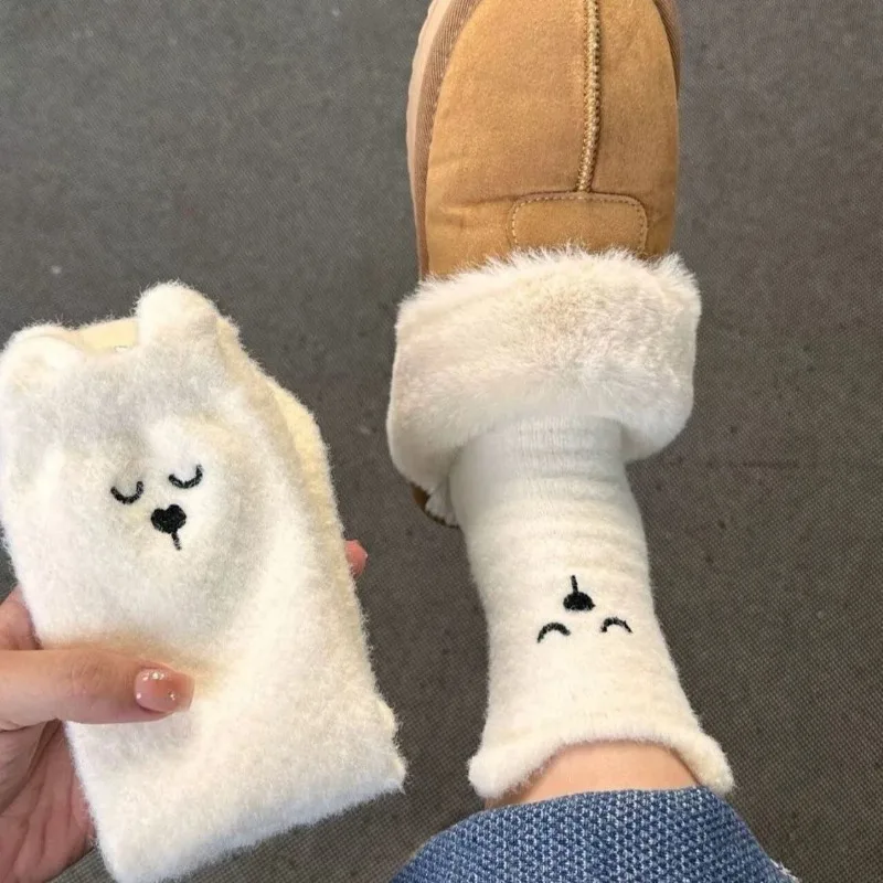 

Милые пушистые носки для женщин, однотонные плюшевые норковые флисовые термонескользящие зимние носки без шнуровки для дома и спальни