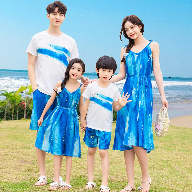

Vacation Area Couple Look Parent-child Clothes Family Matching Holiday Outfits Mom Daughter Resort Dress Dad Son Tops Shorts Set