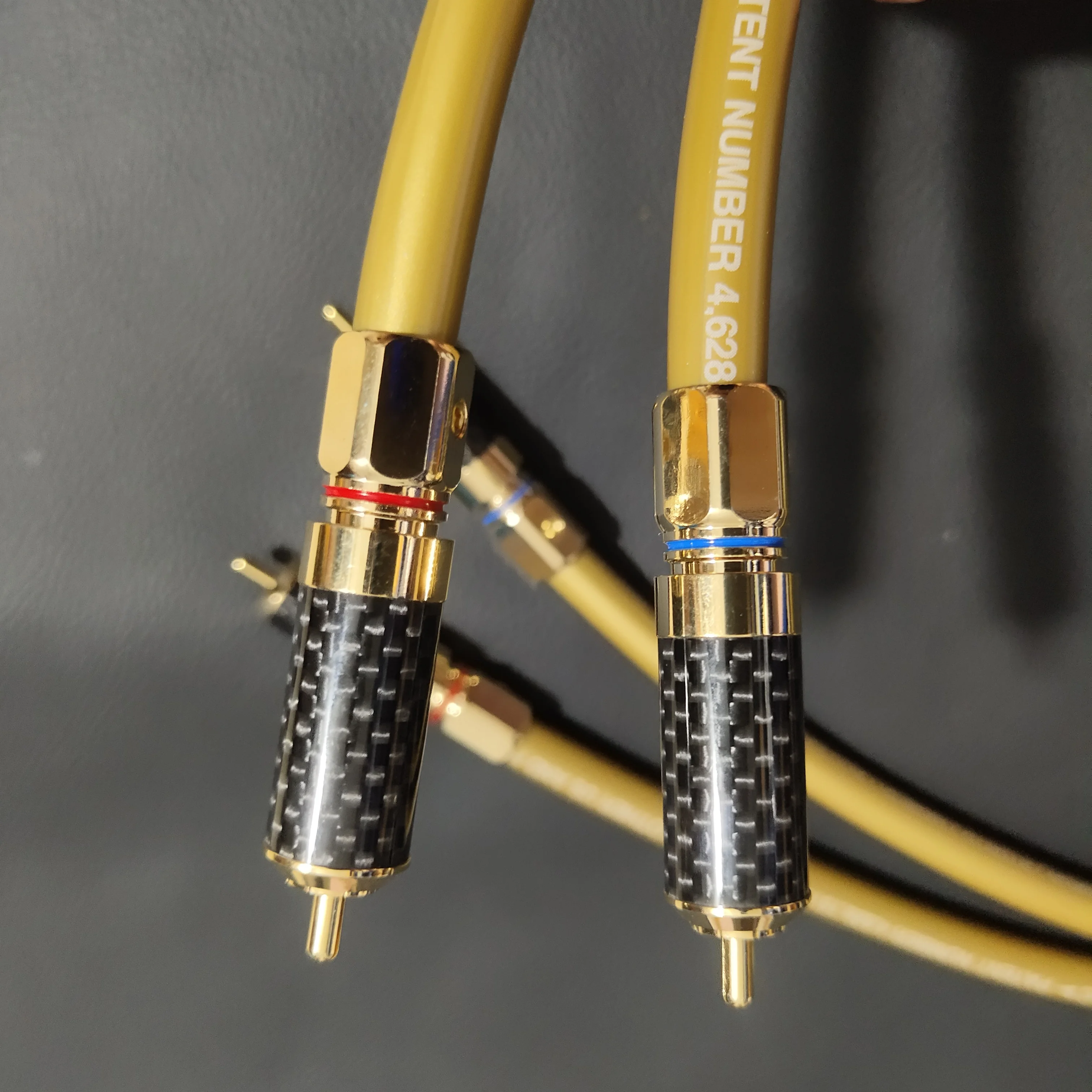 

CARDAS high fidelity Audio RCA Cable golden ratio Interconnect wire with Hi-End carbon fiber gold plating lotus plug