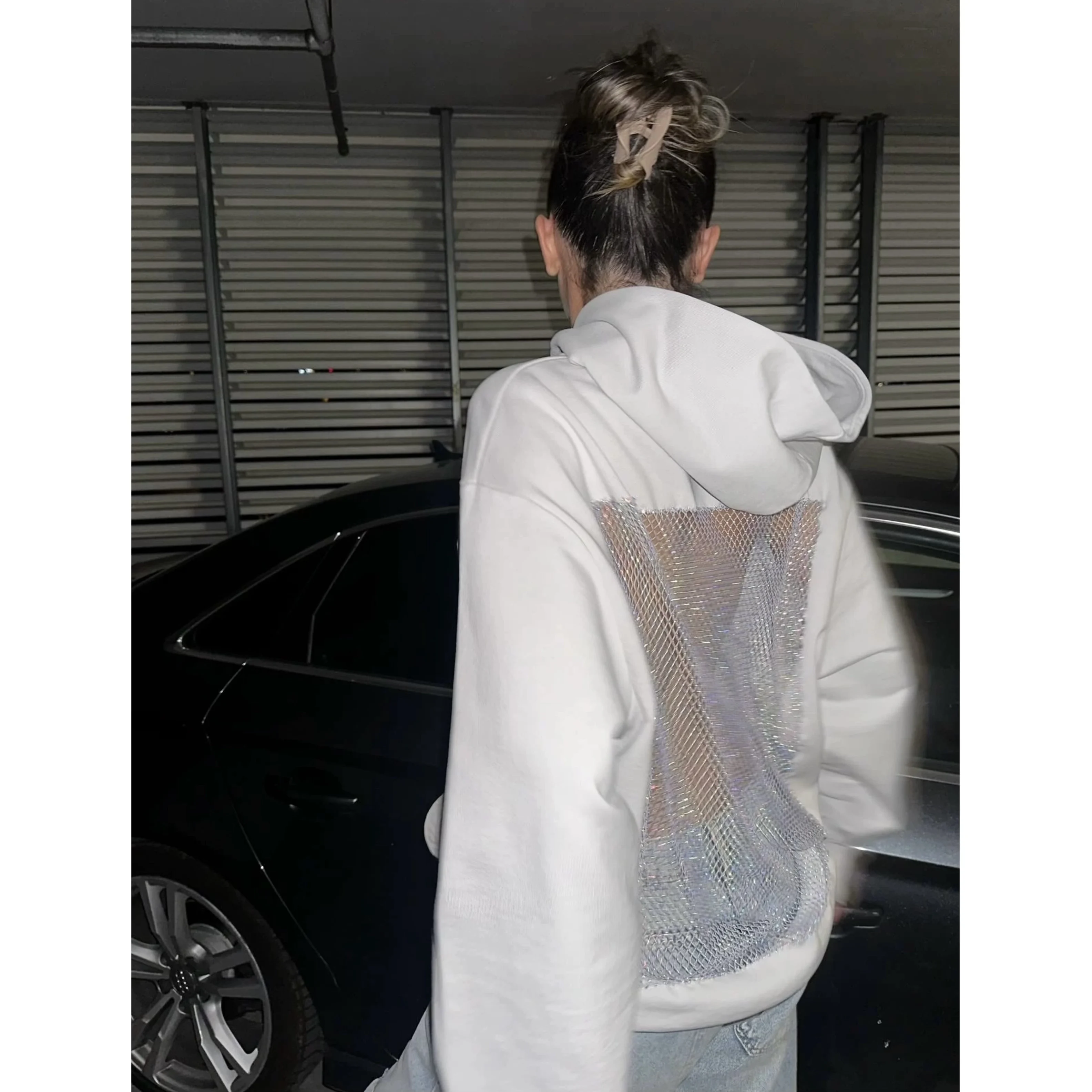 

В наличии! Толстовка с капюшоном и открытой спиной для популярных девушек в американском стиле для женщин ранней осени, модный и привлекательный топ с вырезами