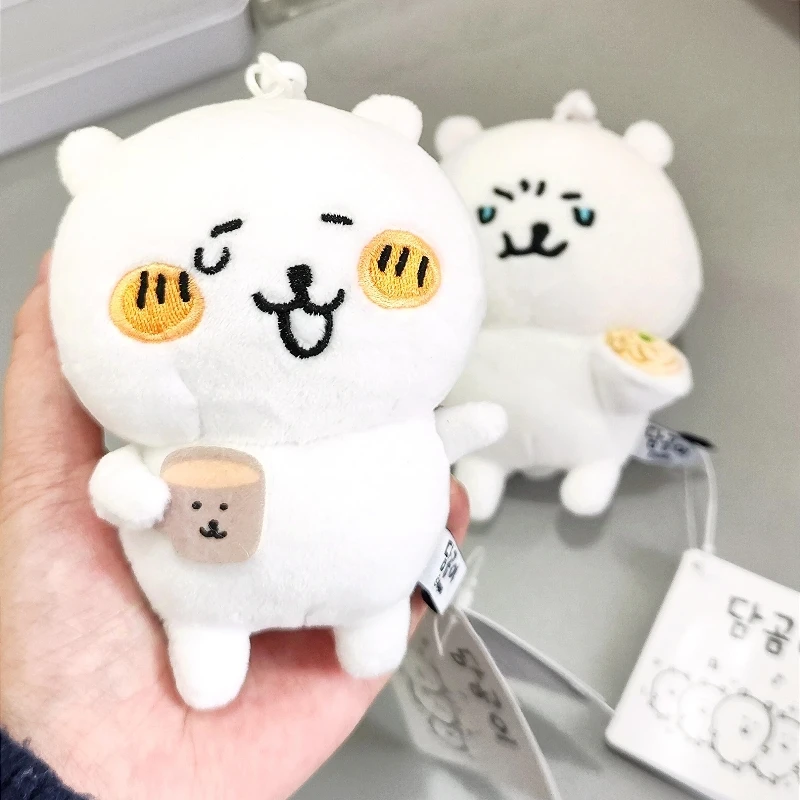 かわいい白いクマのぬいぐるみキーホルダー、アニメジョークベア、ベーシック怒っているラーメン茶、柔らかいぬいぐるみ、バックパックチャーム、デコレーションギフト