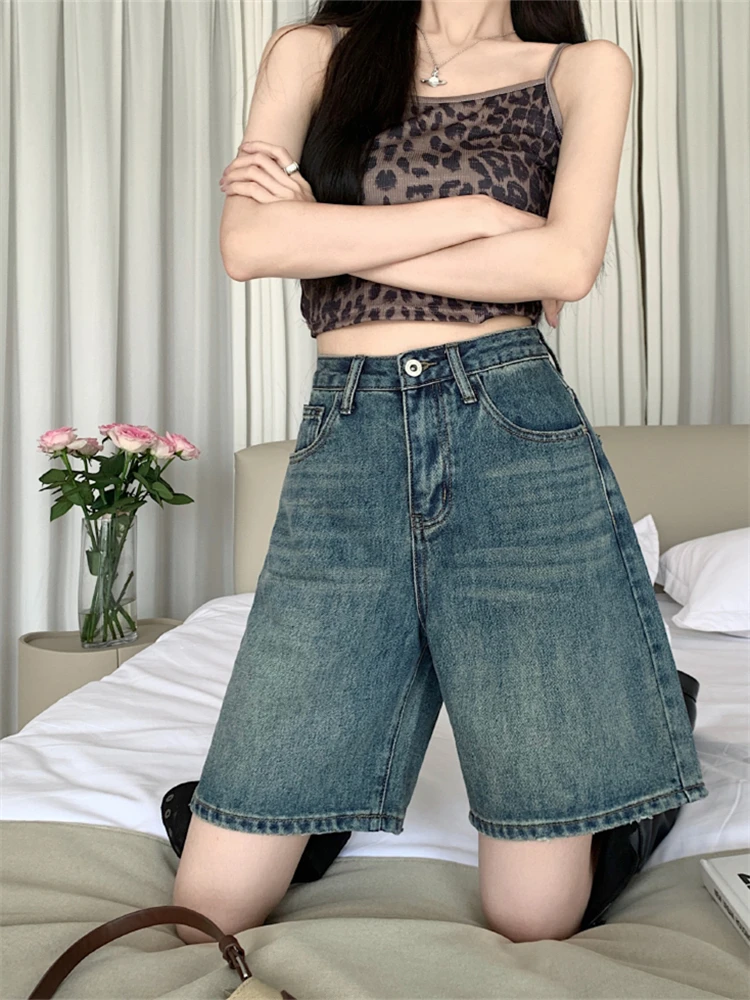 Damskie letnie nowe jasnoniebieskie spodenki jeansowe z pięcioma czwartymi Super gorąca dziewczyna Street Casual kobiece mini spodenki biodrowe