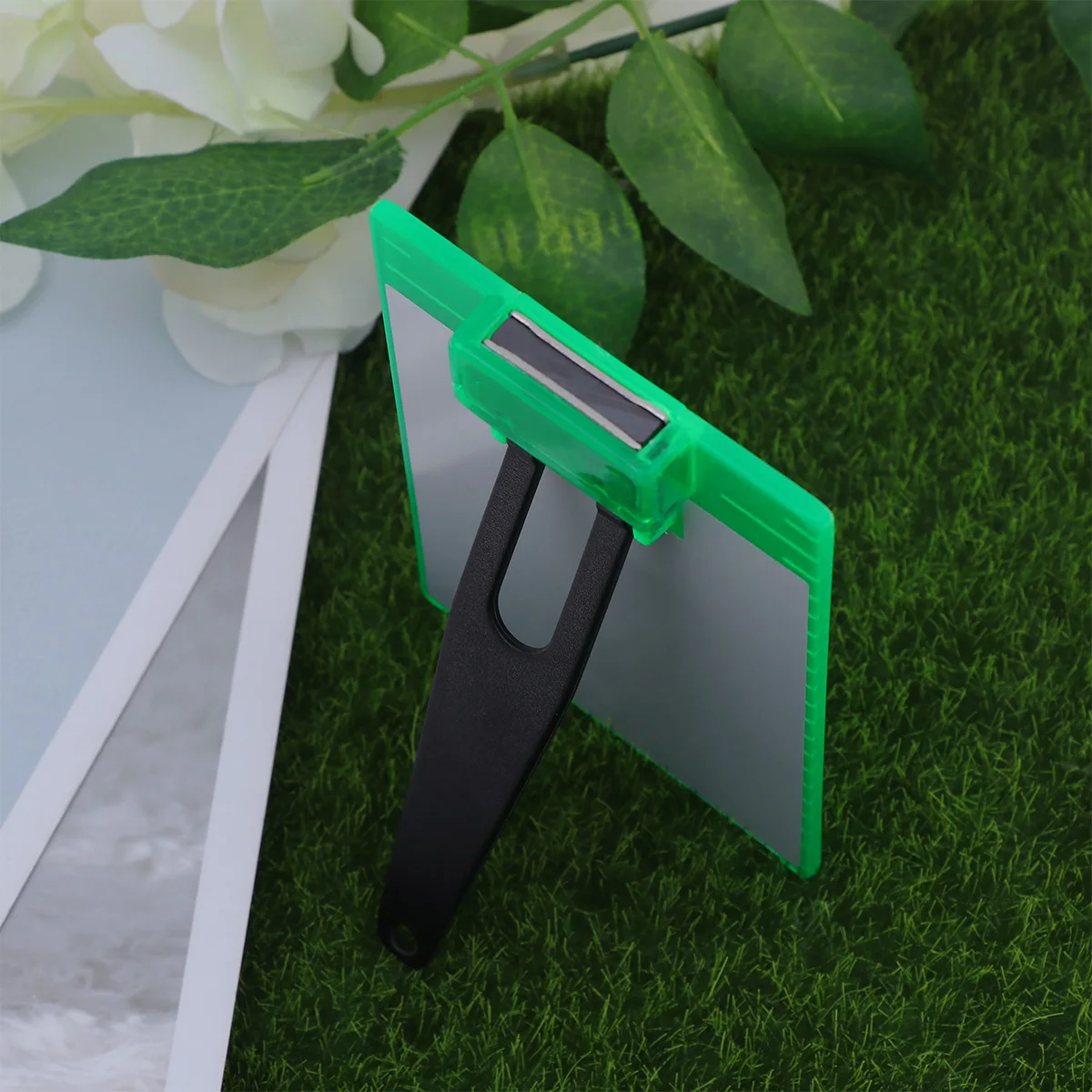 

Infrared Magnetic Target Plate Green No Burr Professional Board Metric Imperial Scale for Laser Lines Level Card