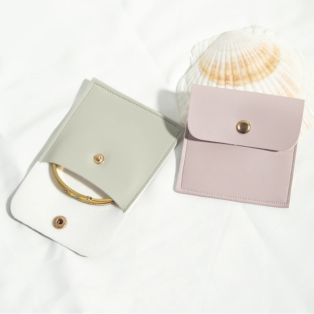 50Pcs 8x8cm PU Leather Snap Button Bag for Ring Earring Necklace Pendant Wedding Favors Gift Organizer Storage Personalize Pouch