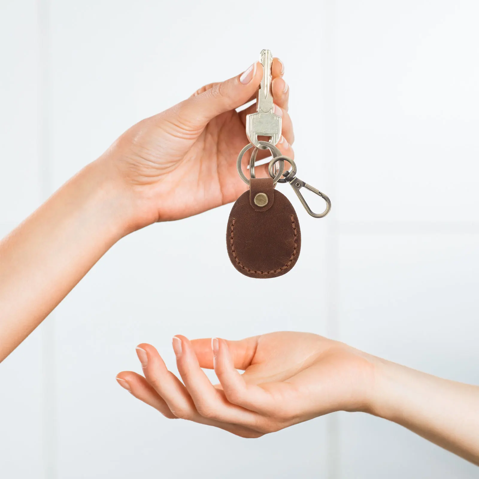 3Pcs Vintage PU Keychain Card Holder Handmade Access Card Sleeve Smart Key Fob Protector Small Wallet Charm Storage Bag