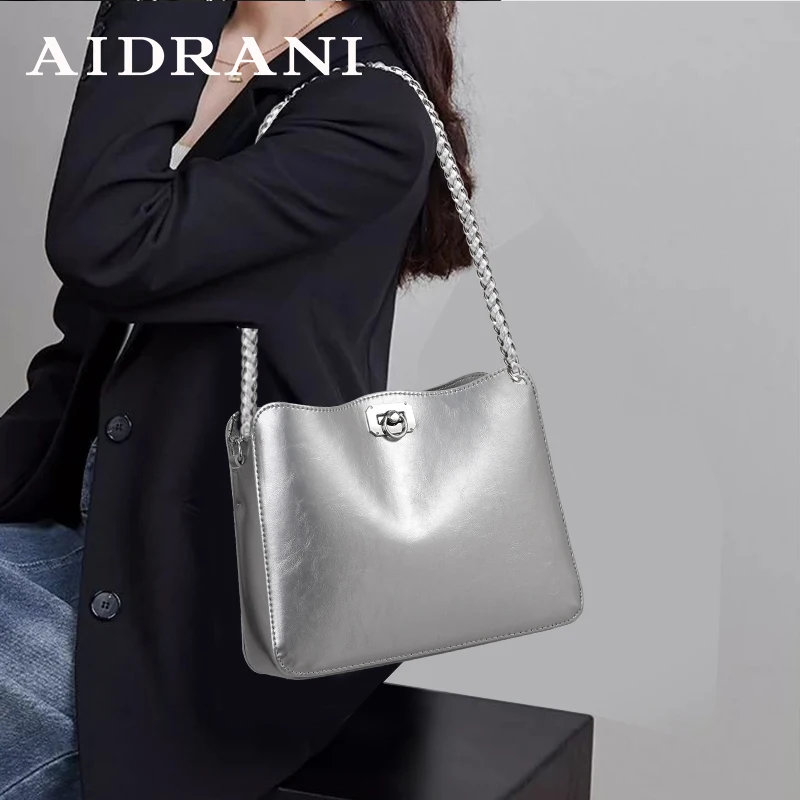 Aidrani  Fashion chain bag, women's underarm bag, made of cowhide material, can be worn on one shoulder or crossbody