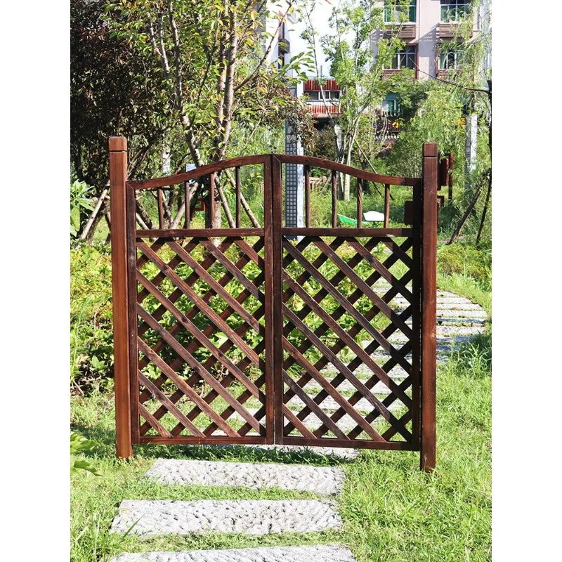 Yard gate, fence, gate fence, small wooden decorative fence, courtyard garden, gardening gate, half waist outside the door