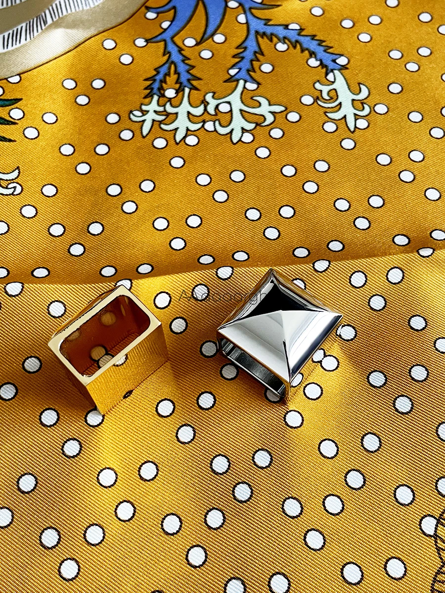 럭셔리 디자이너 스카프 버클 스카프 홀더 두건 버튼 링 Shawls 홀더 클립 크리스마스 액세서리 선물 Jewelrys