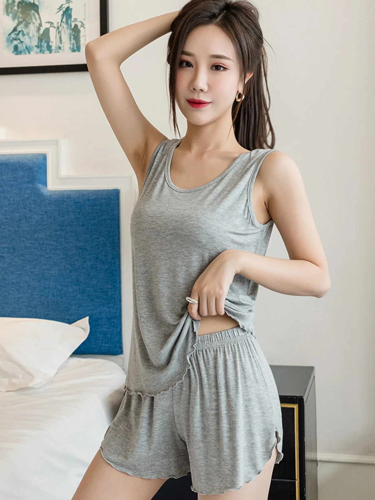 

Summer Women's Pajamas Set Simple Two-Piece Comfortable Solid Color Vest Shorts Loose Home Suit Set Sleepwear Women