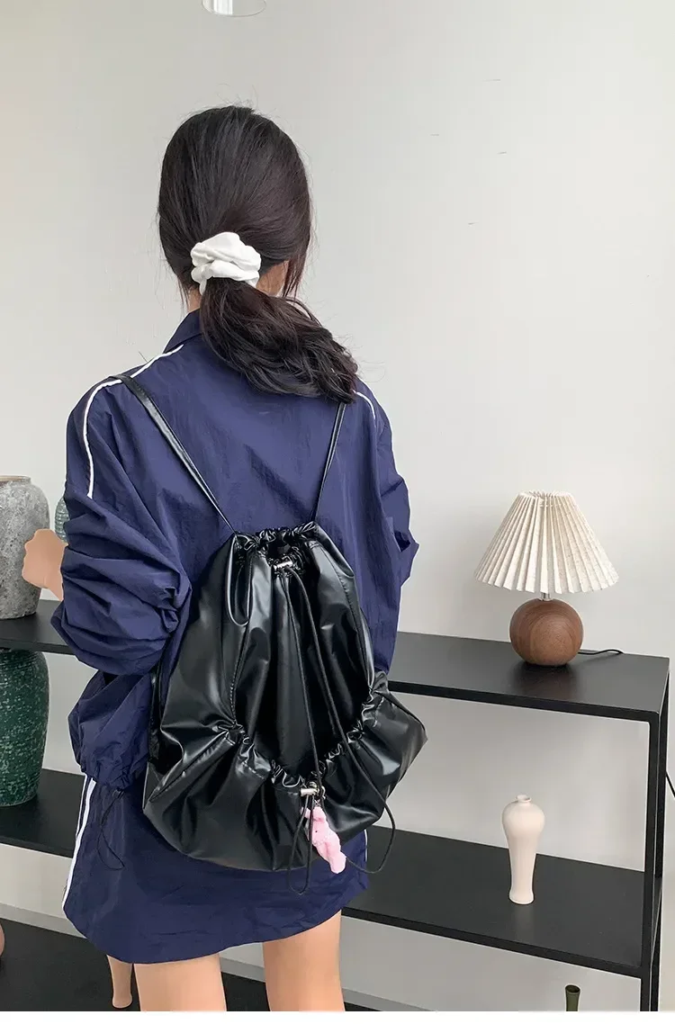 2023 Silver Big Travel Drawstring Back Pack Leather Korean Fashion Backpack for Women School Bags for Teenagers Girls