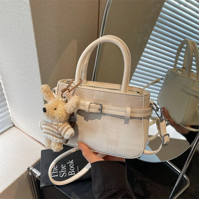 

Весна/Лето 2026: Элитная розовая сумка — нишевая универсальная модель через плечо/кроссбоди