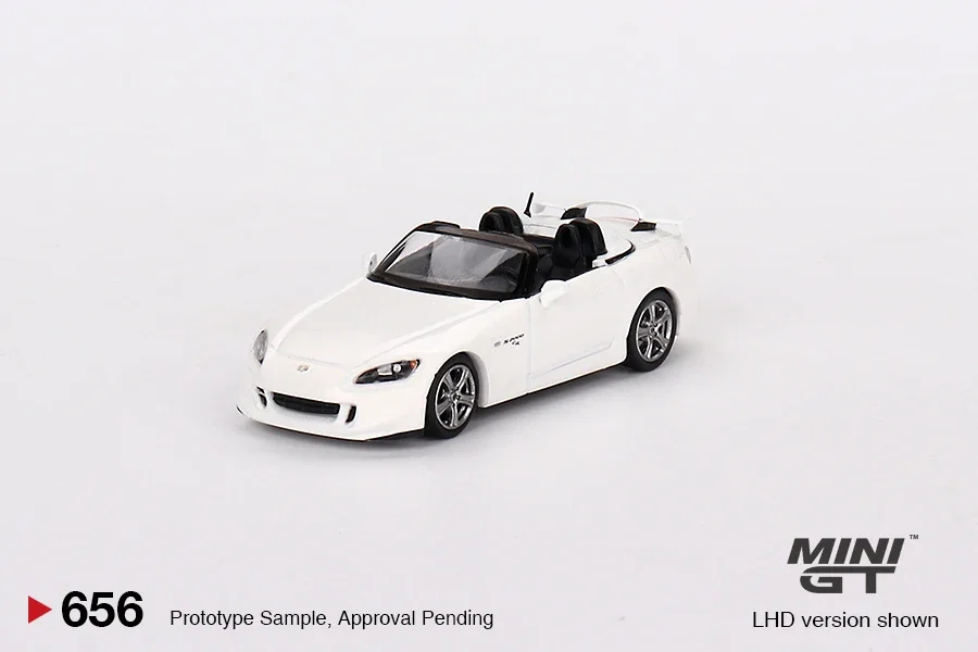 

MINIGT 1:64 S2000 (AP2) CR Grand Prix White Diecast Model Car