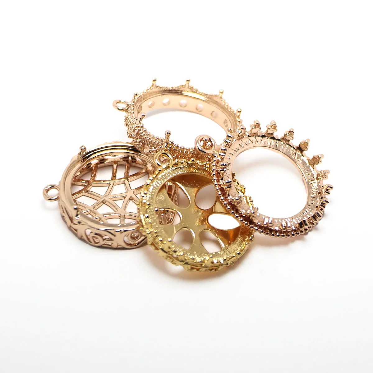 

1 шт. стильные подвески в виде короны, позолоченная латунь, винтажный кулон, изготовление ювелирных изделий, инкрустированные свадебные украшения