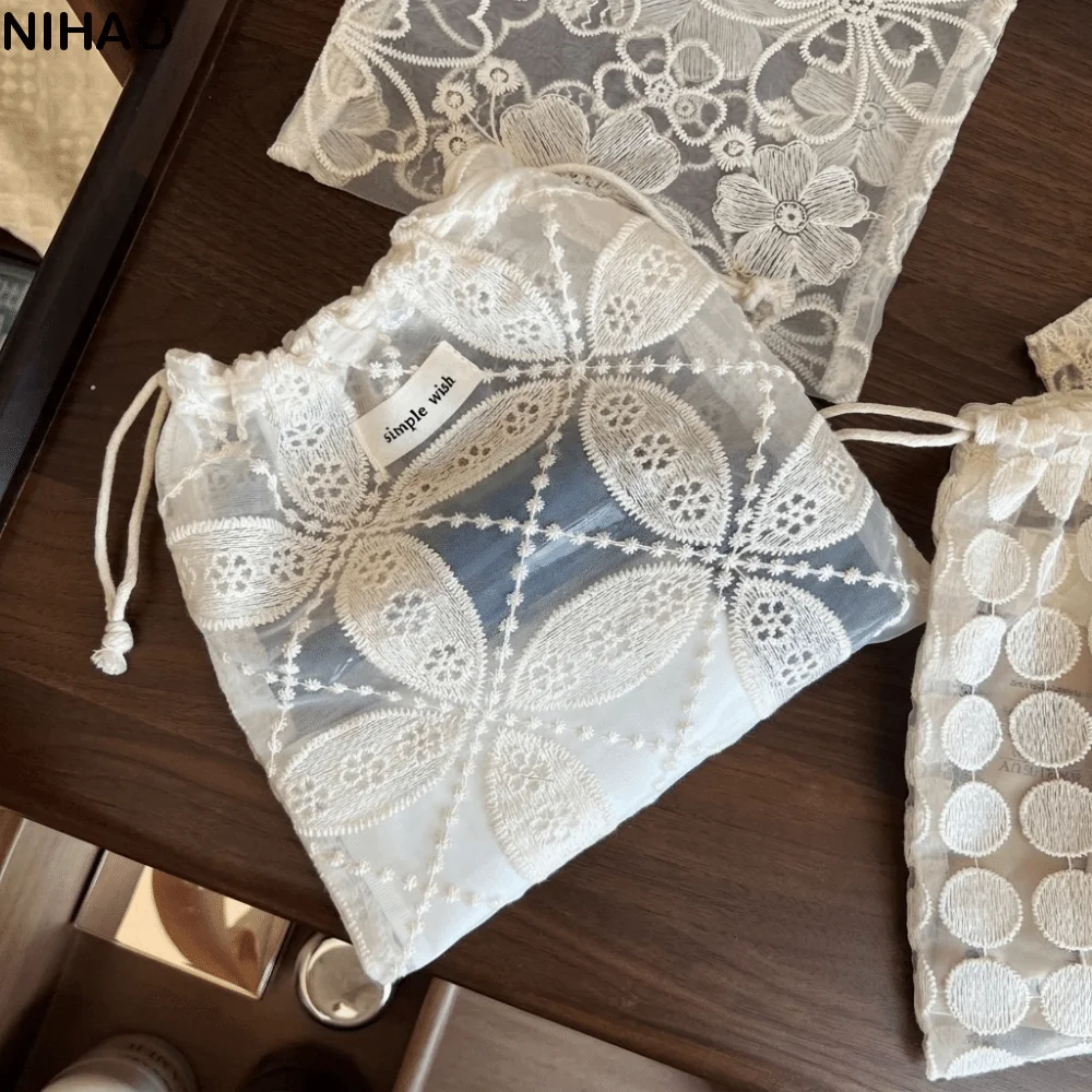 Portable Embroidery Flower Drawstring Pouch Hollow Out Mesh Cute String Bags Multicolor Retro Lace Drawstring Storage Bag