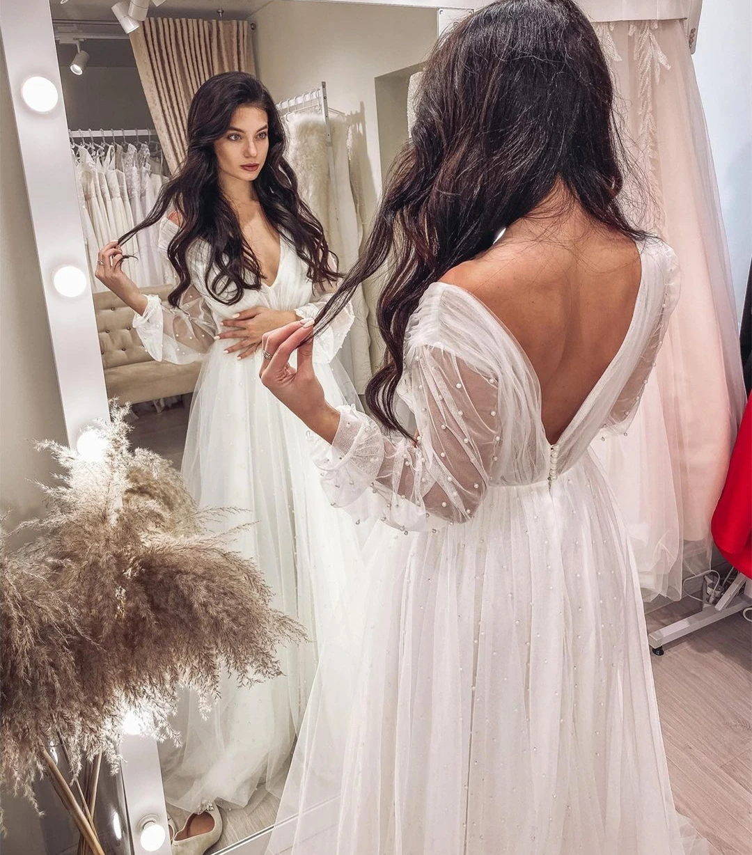 

Wedding Dress Deep V-Neck Long Sleeve With Pearls Princess Vestidos Novia Backless Organza Or Length Robe De Mariee
